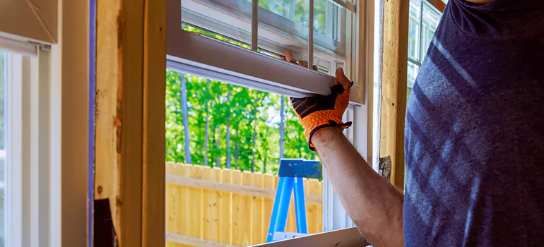>Bay Window Curtain Rail Track in Richmond, British Columbia